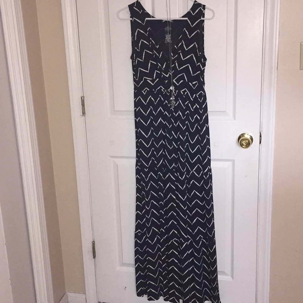 Ladies navy and white maxi dress